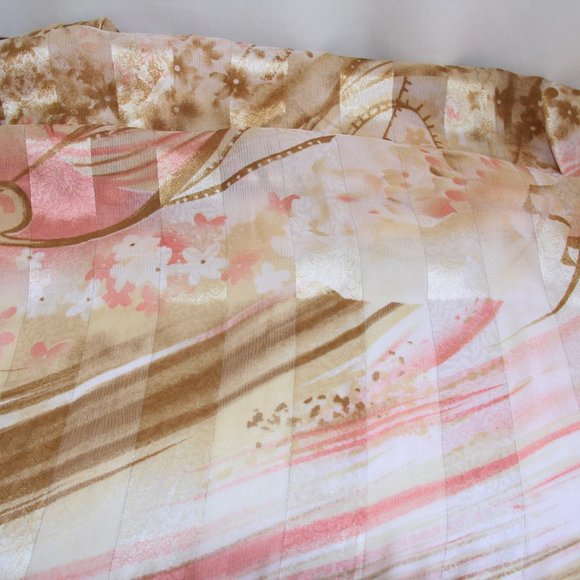 100% Silk Scarf/Wrap. Gorgeous Combination of Silk Weaves - Picture 10 of 13